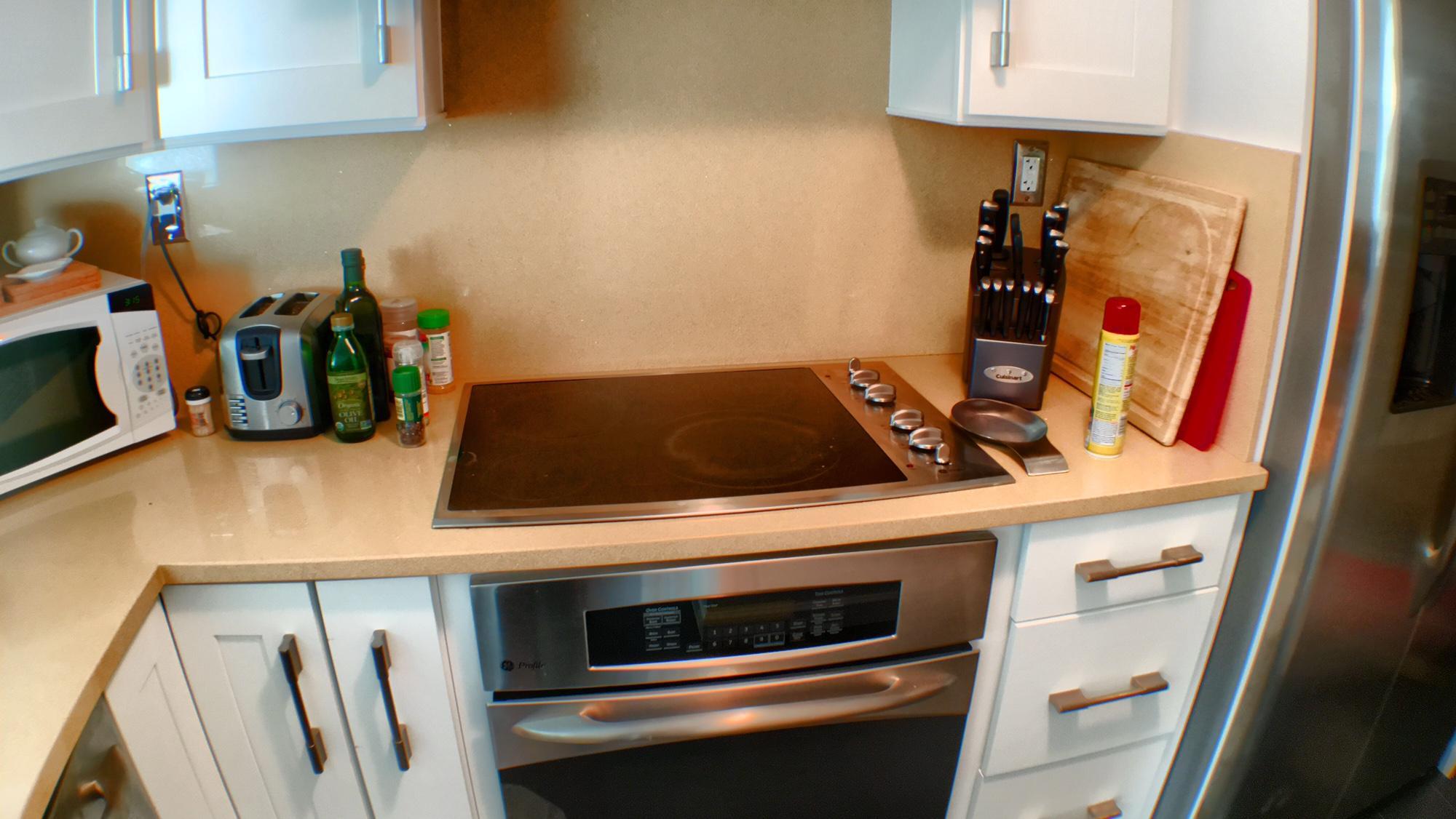 THE FLORIDIAN CONDO - Residential Lease