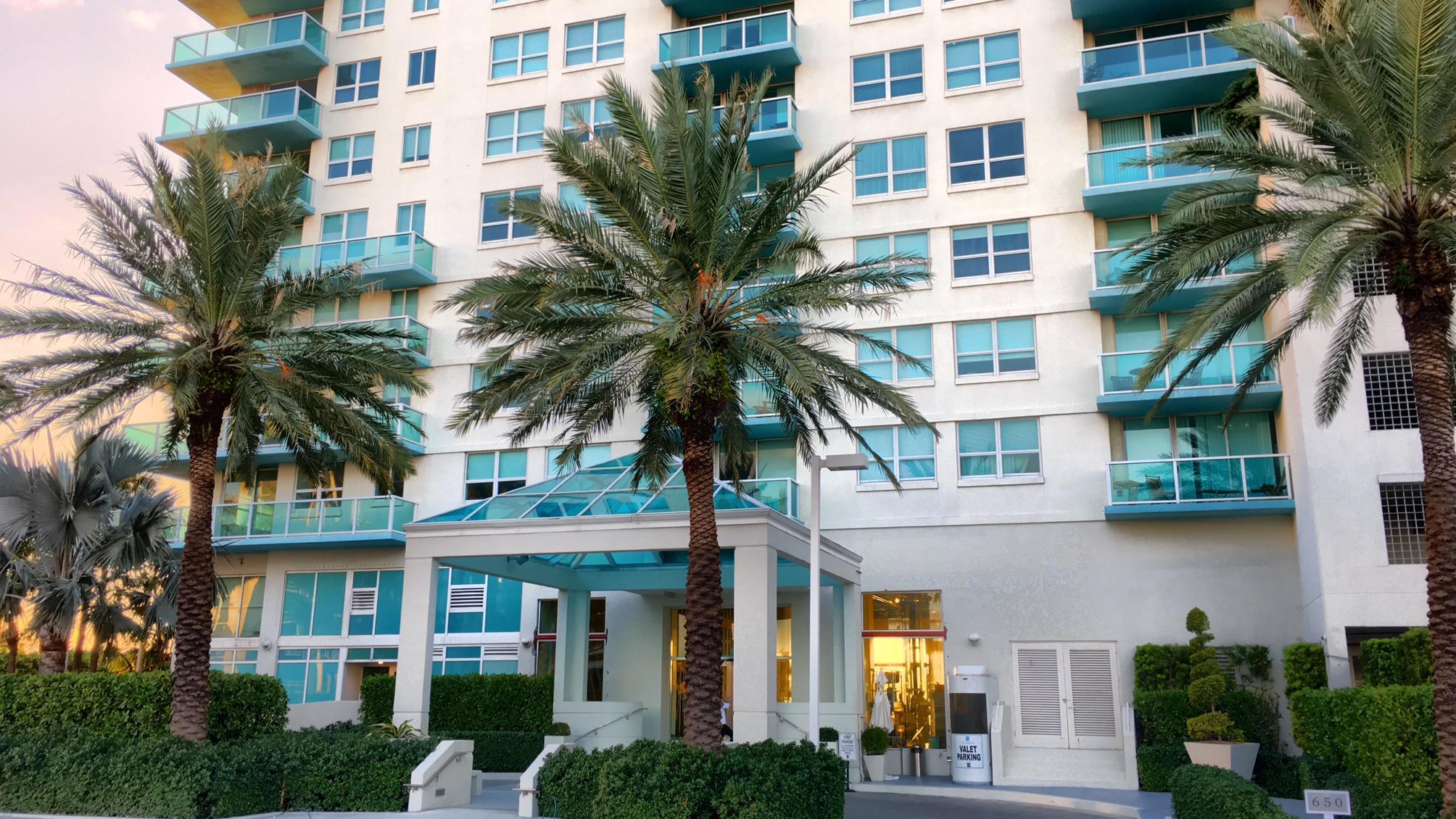 THE FLORIDIAN CONDO - Residential Lease