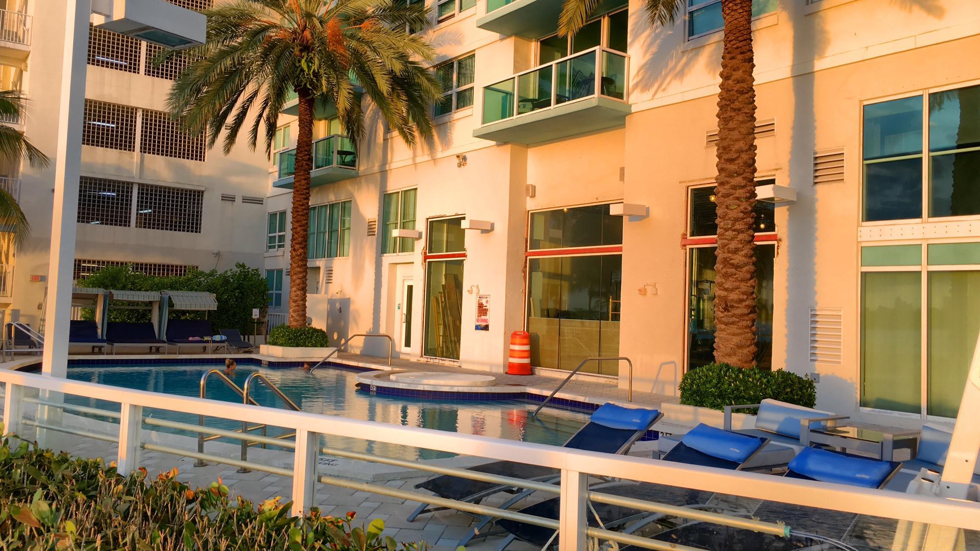THE FLORIDIAN CONDO - Residential Lease