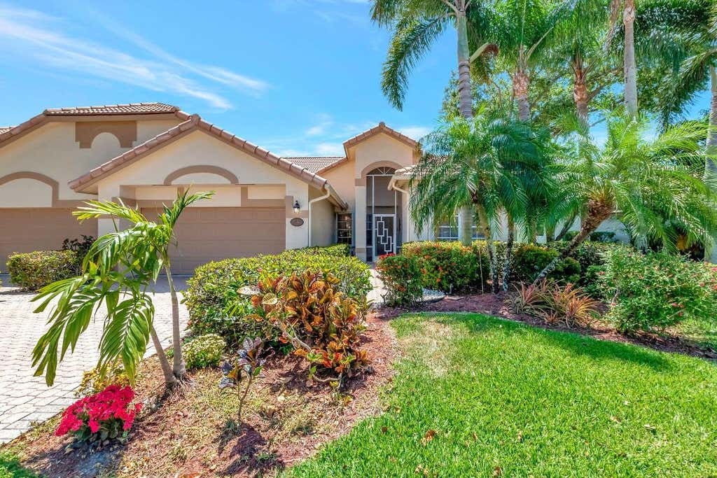 Photo of 7136 Ashford Lane, Boynton Beach, FL 33472 (MLS # R11129067)