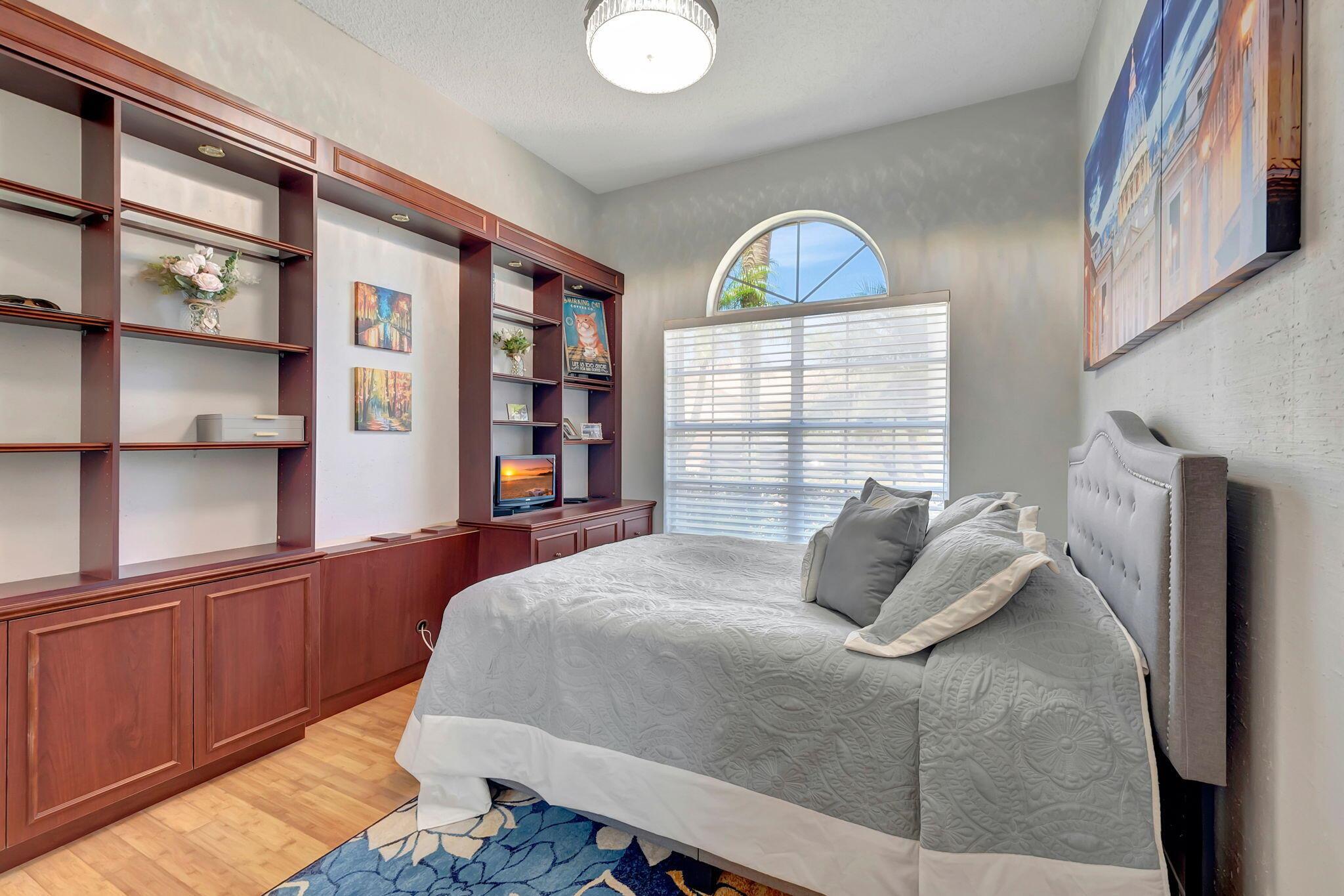 ABERDEEN 14 - Residential Lease