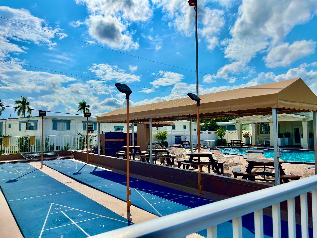 Orangebrook Harbor - Residential