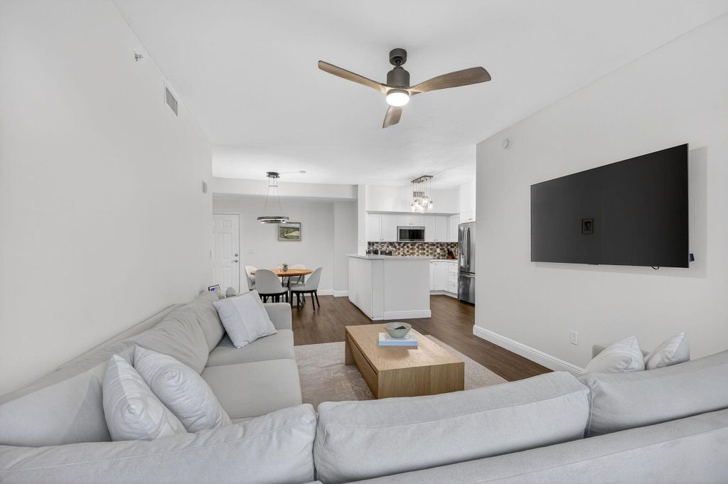 Photo of 233 S Federal Highway #423, Boca Raton, FL 33432 (MLS # R11147475)