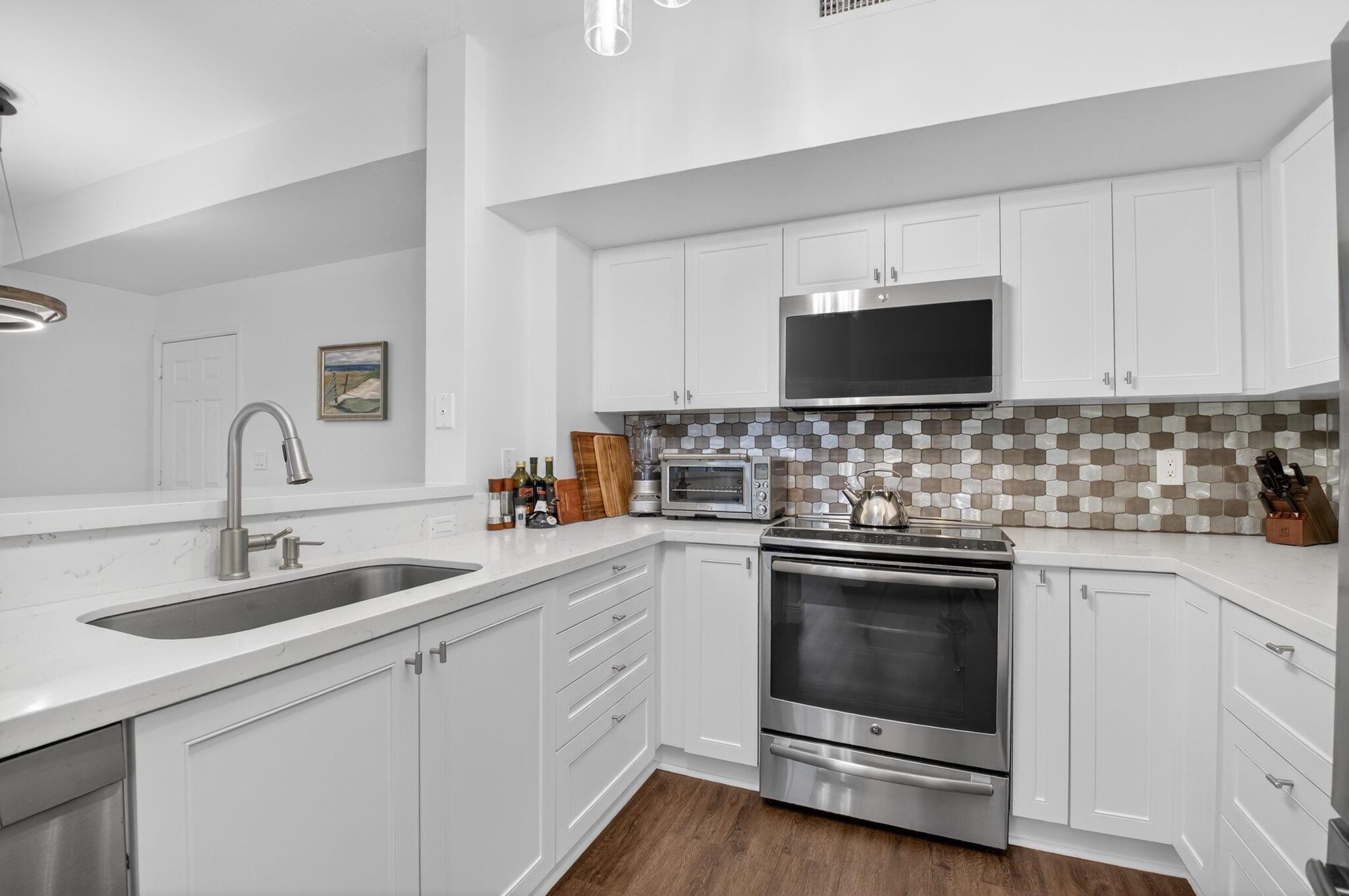 BOCA GRAND CONDO - Residential