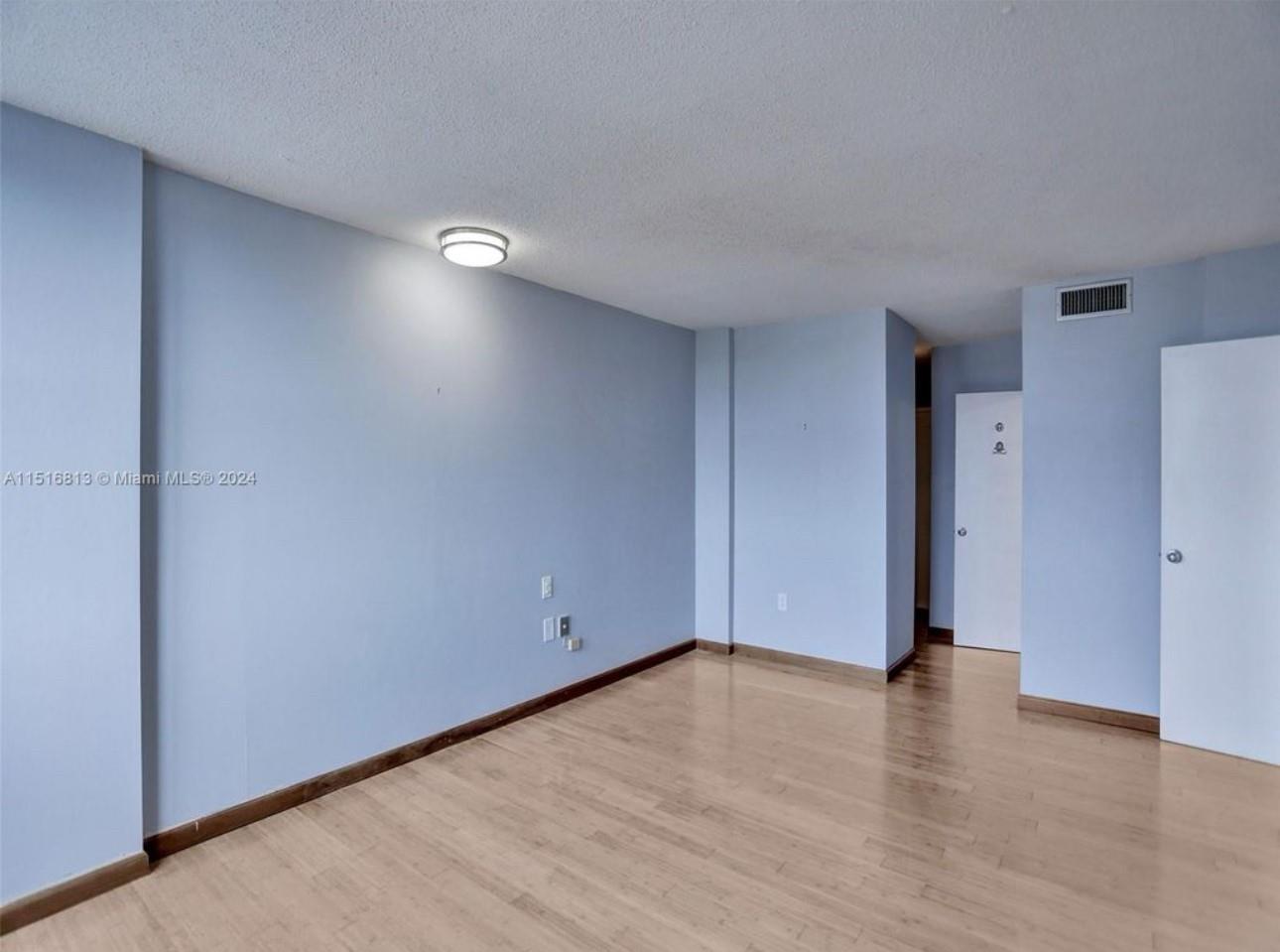 Majorca Towers Condoi - Residential Lease