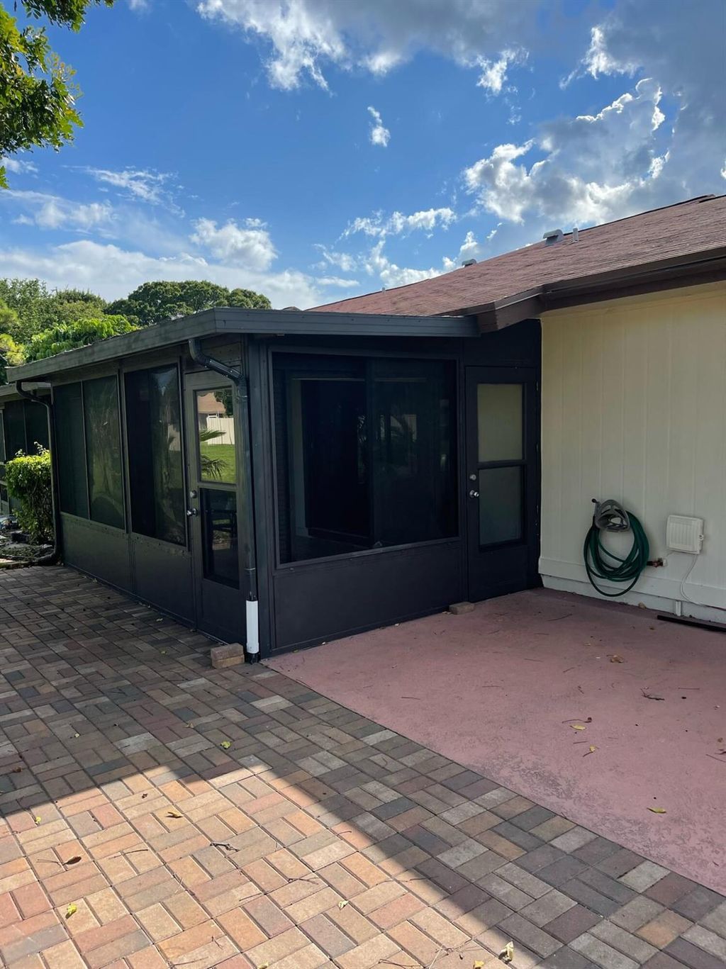 Photo of 30 Kensington Lane, Boynton Beach, FL 33426 (MLS # R10933677)