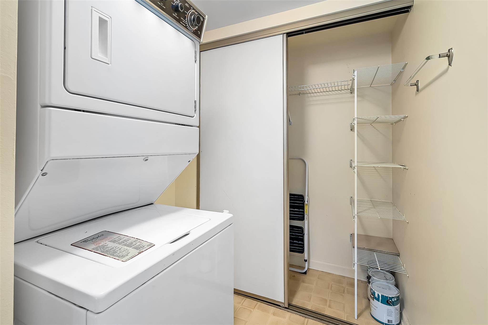 DEVON @ KINGS POINT - Residential