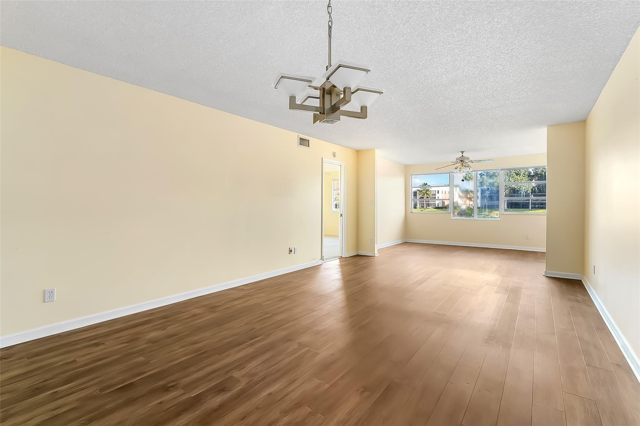 DEVON @ KINGS POINT - Residential