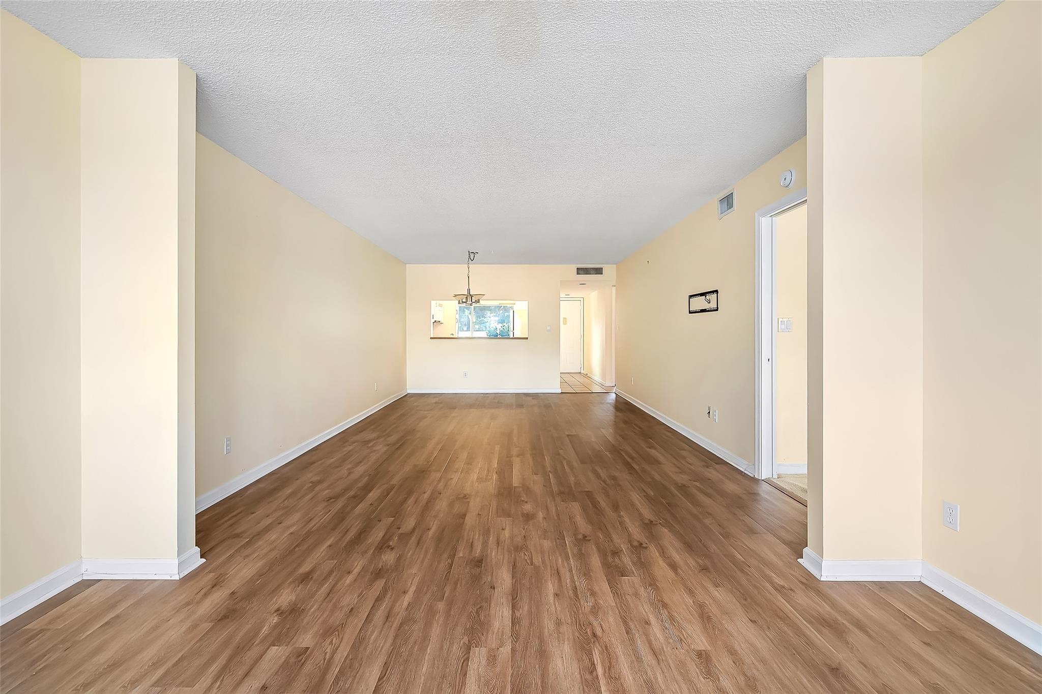 DEVON @ KINGS POINT - Residential