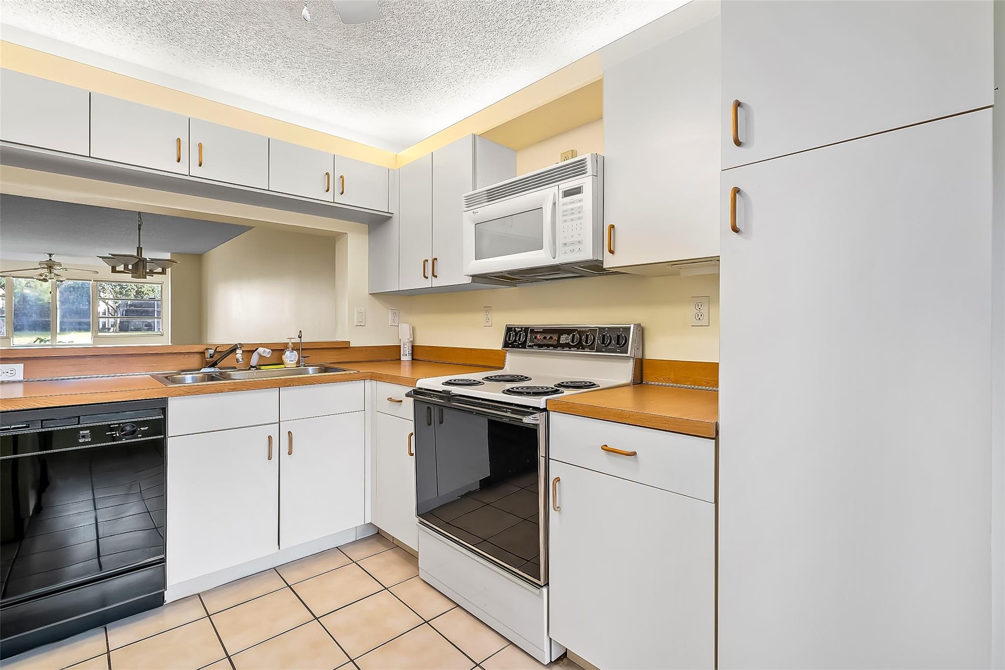 DEVON @ KINGS POINT - Residential