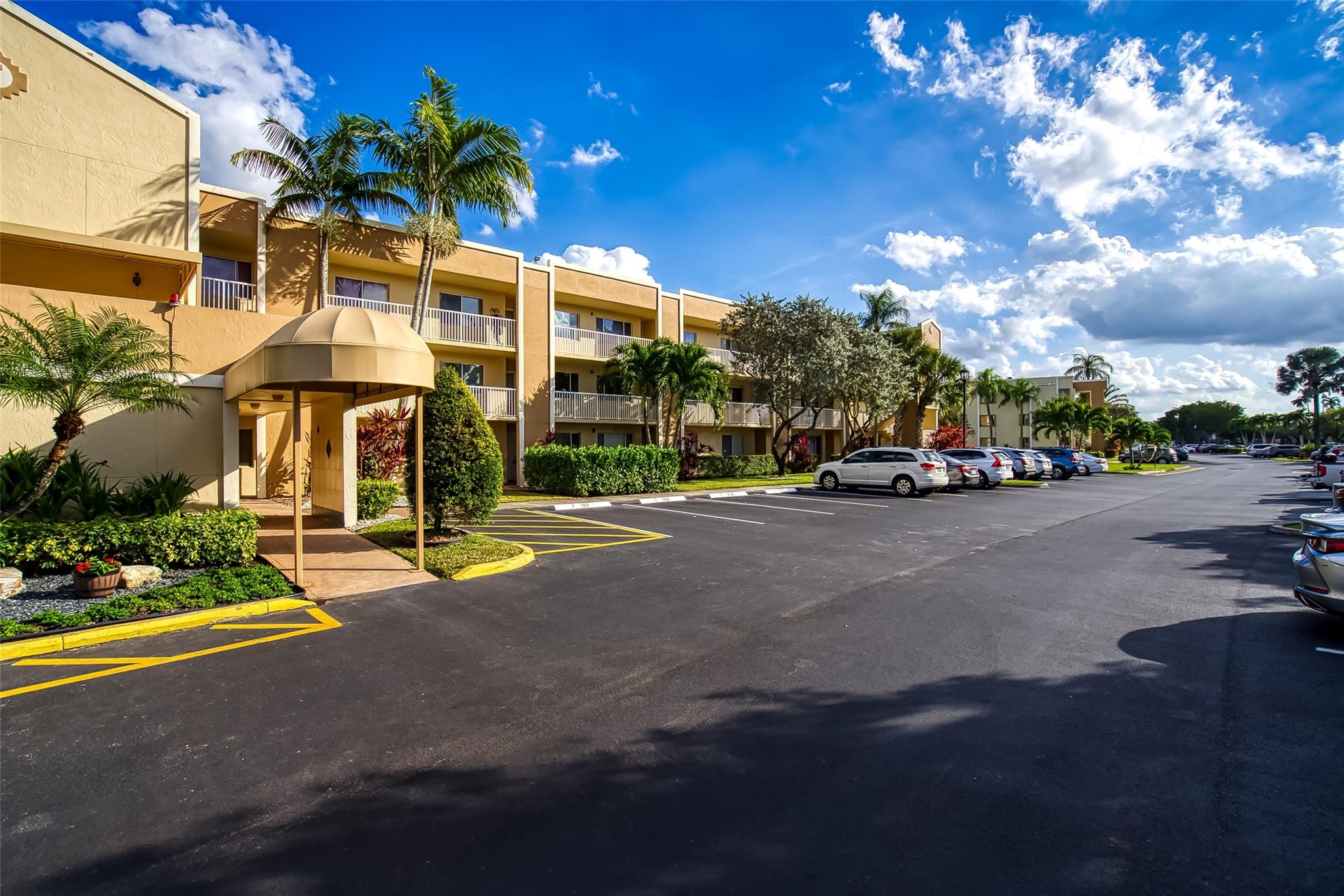 DEVON @ KINGS POINT - Residential