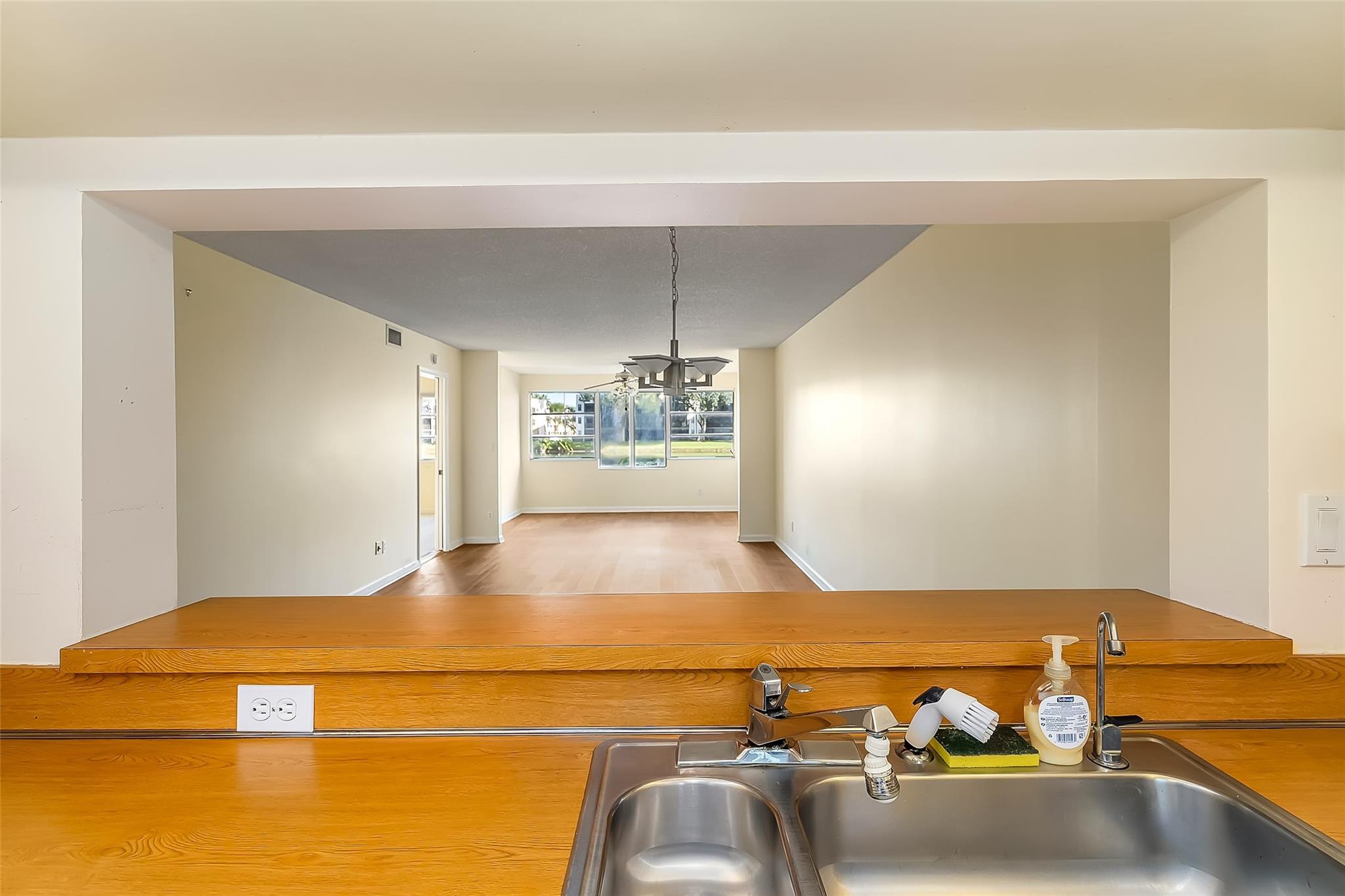 DEVON @ KINGS POINT - Residential