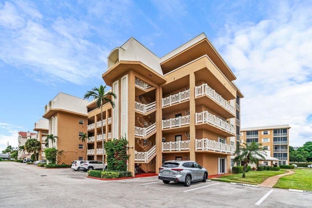 Photo of 308 Golfview Road #401, North Palm Beach, FL 33408 (MLS # R11039047)