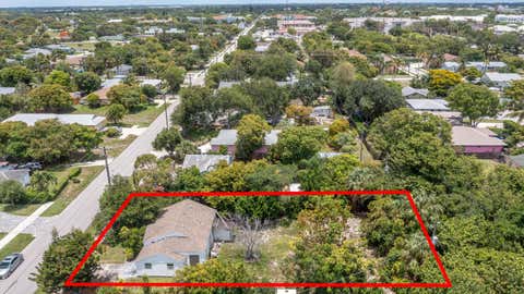 Tiny photo for 229 SW 4th Avenue, Delray Beach, FL 33444 (MLS # B26034931)