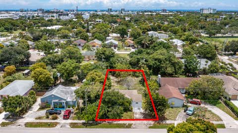 Tiny photo for 229 SW 4th Avenue, Delray Beach, FL 33444 (MLS # B26034931)