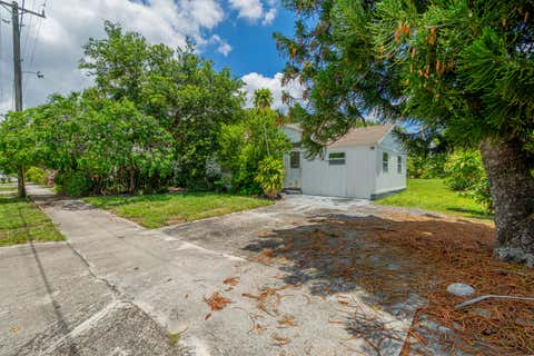 Tiny photo for 229 SW 4th Avenue, Delray Beach, FL 33444 (MLS # B26034931)