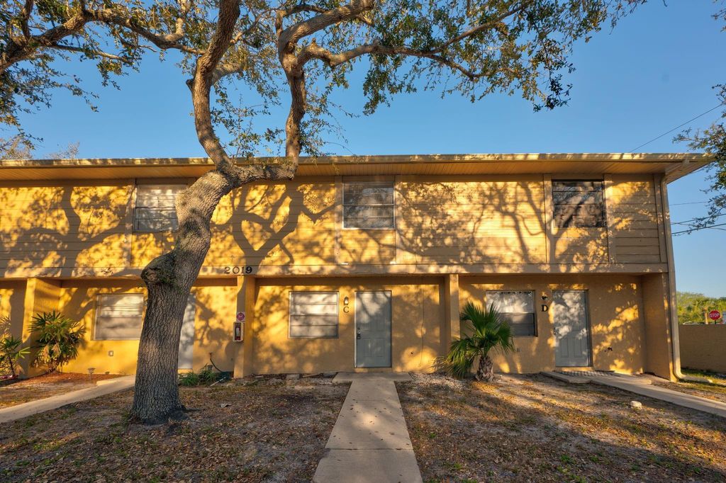 Photo of 2019 Oleander Boulevard #C, Fort Pierce, FL 34950 (MLS # F10493237)