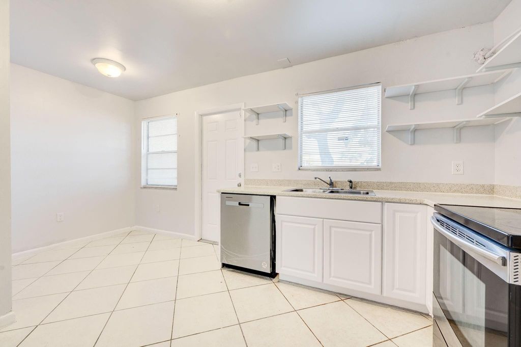 Photo of 2019 Oleander Boulevard #C, Fort Pierce, FL 34950 (MLS # F10493237)