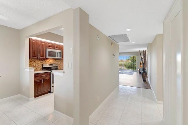 Abaco Village Wynmoor - Residential