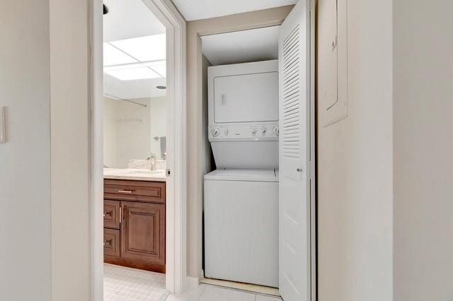 Abaco Village Wynmoor - Residential