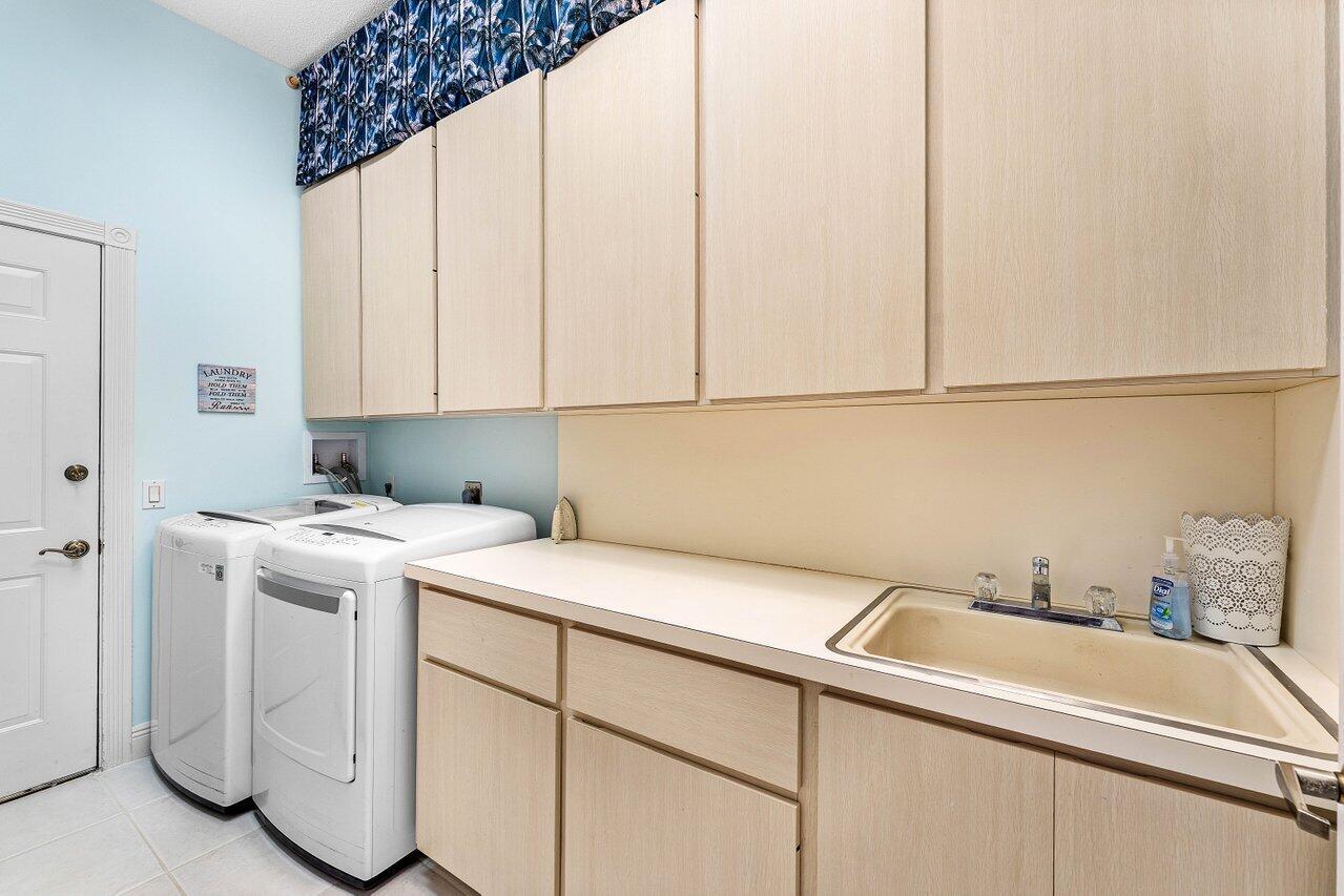 Hamptons at Maplewood - Residential