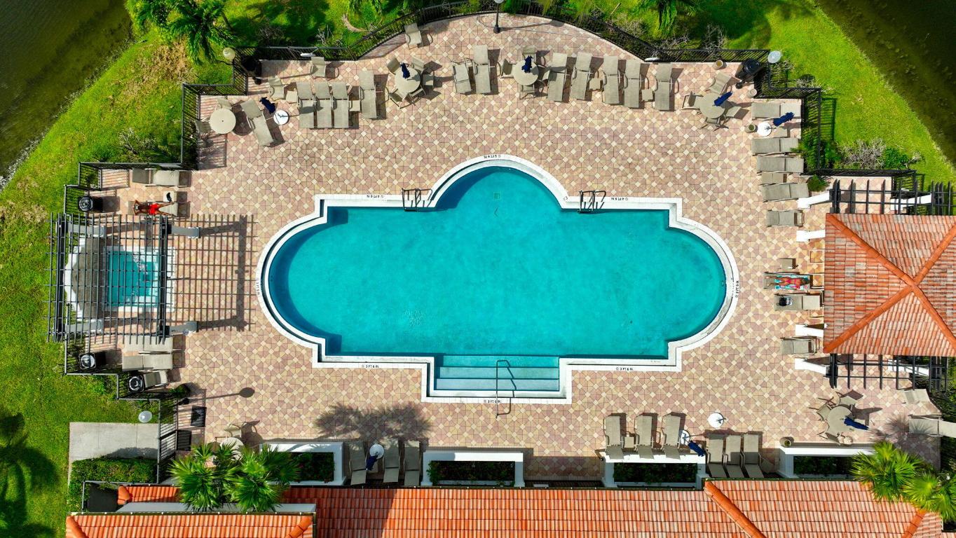 VILLA DEL SOL CONDO - Residential