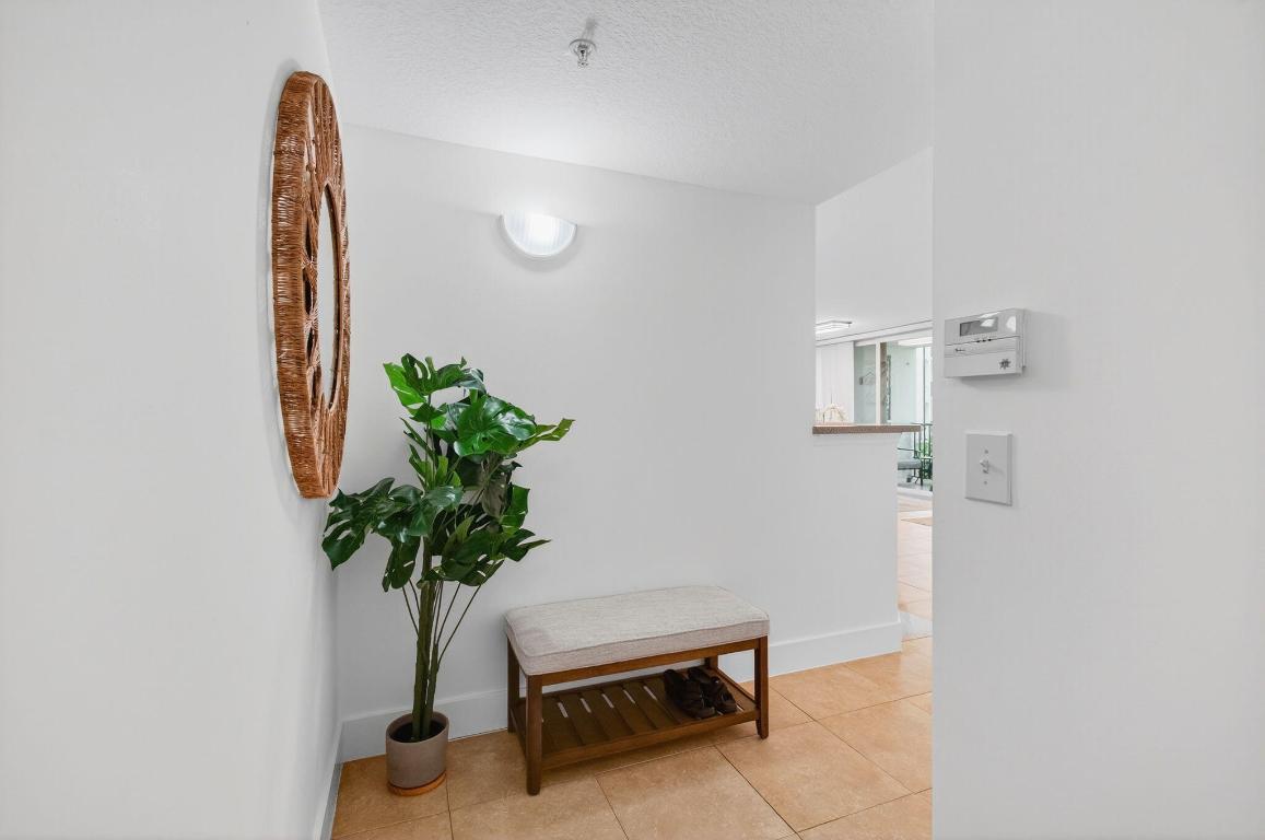 VILLA DEL SOL CONDO - Residential