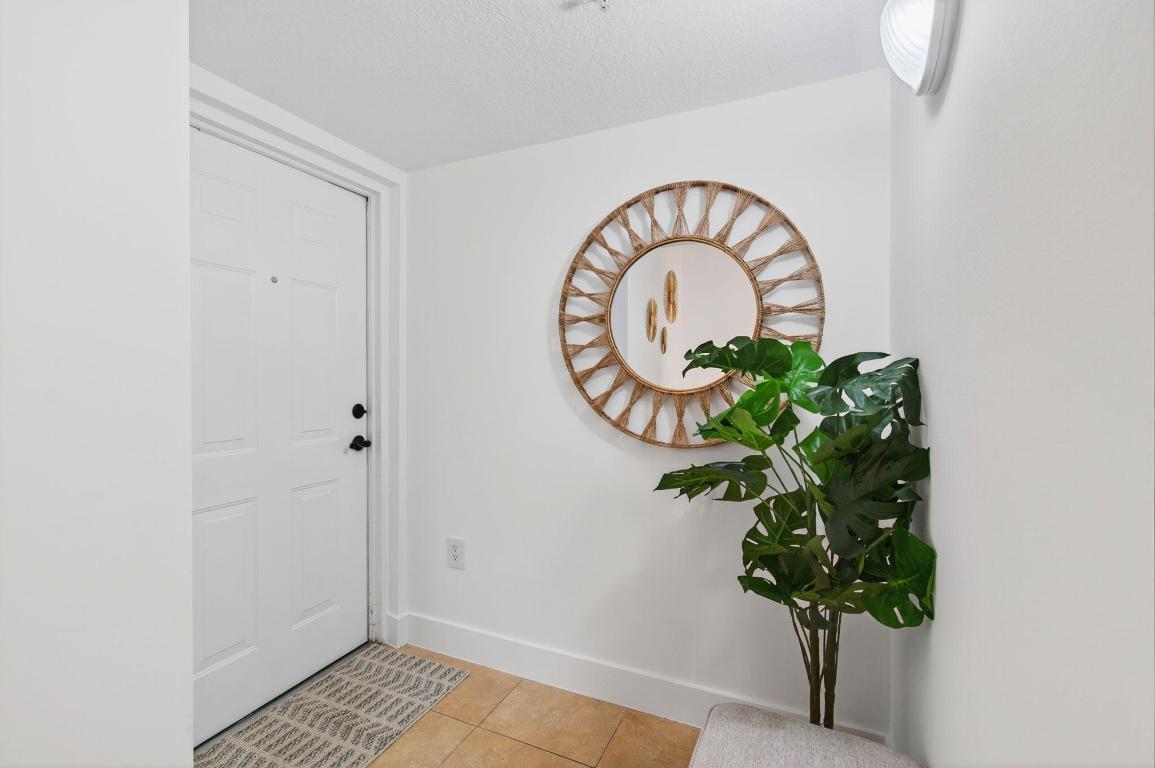 VILLA DEL SOL CONDO - Residential