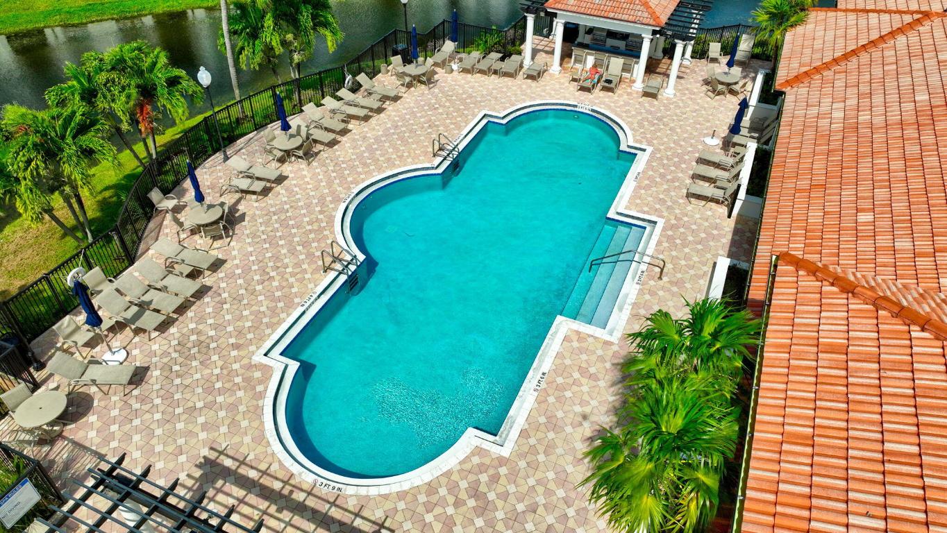 VILLA DEL SOL CONDO - Residential