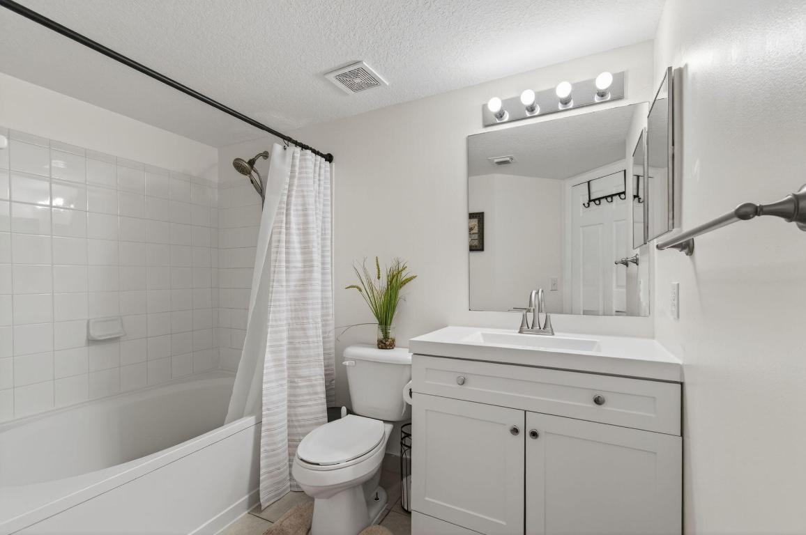 VILLA DEL SOL CONDO - Residential