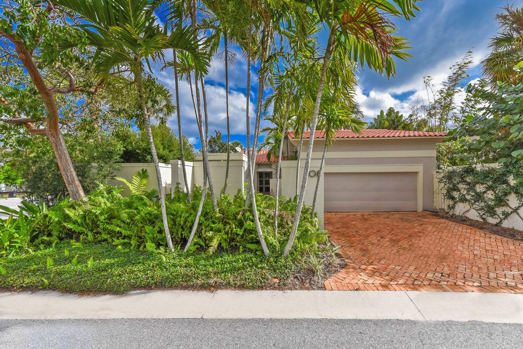 Photo of 108 Sunfish Lane, Jupiter, FL 33477 (MLS # R10941849)