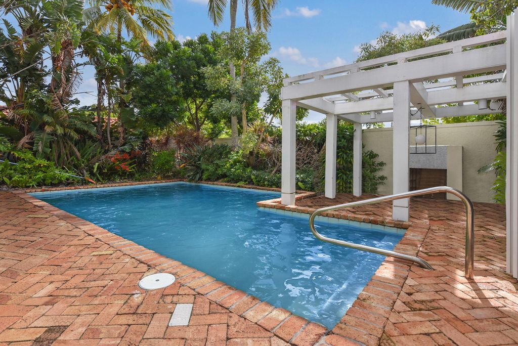 Photo of 108 Sunfish Lane, Jupiter, FL 33477 (MLS # R10941849)