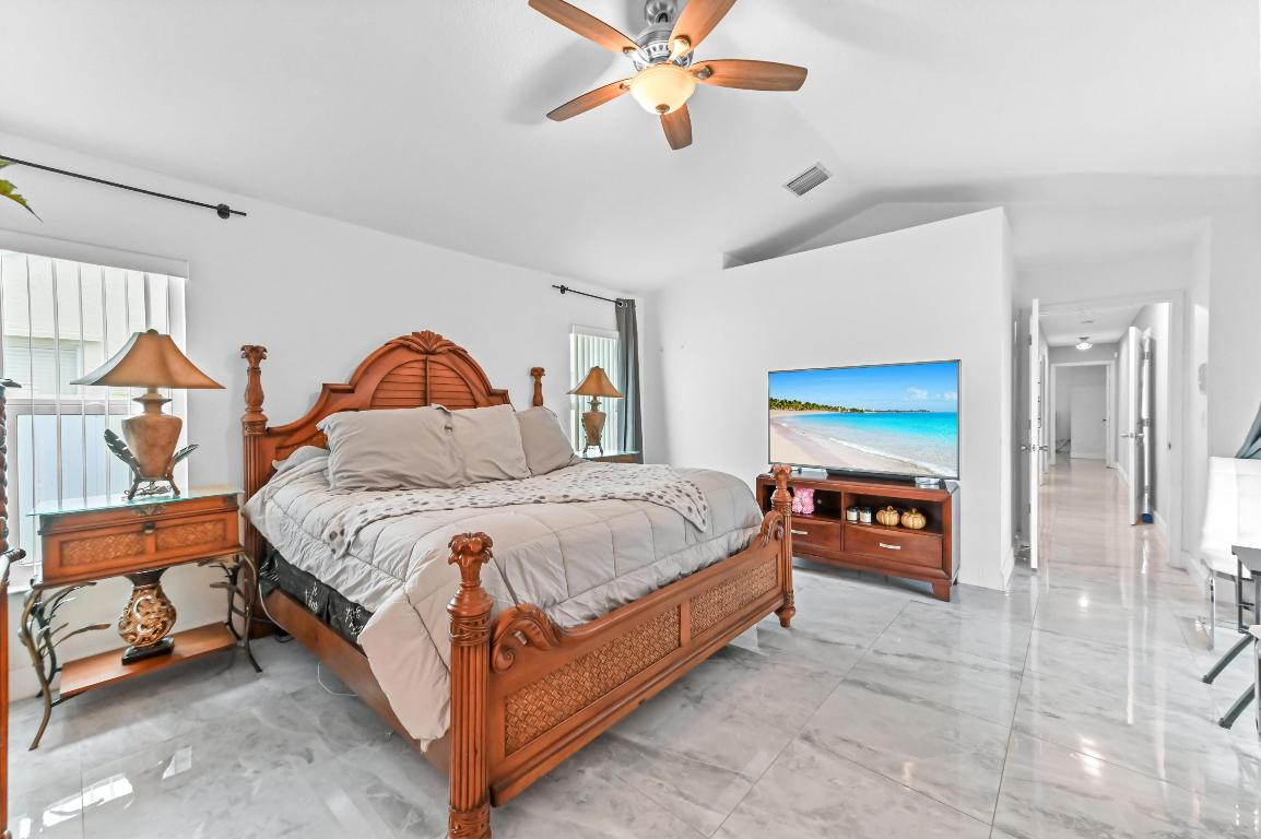 RAINBOW LAKES - Residential