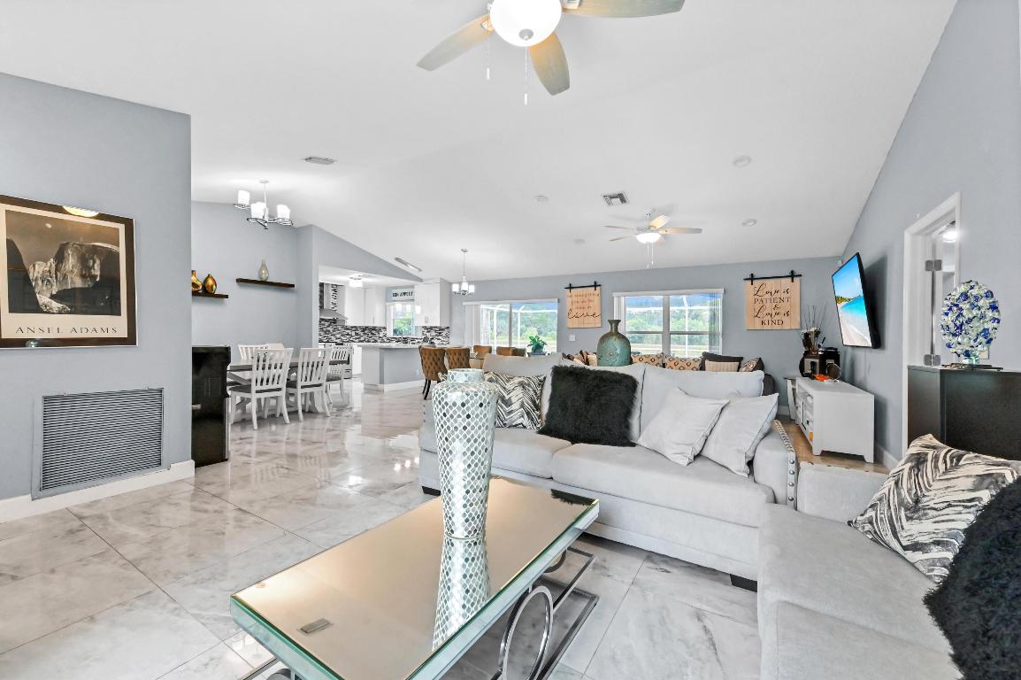 RAINBOW LAKES - Residential