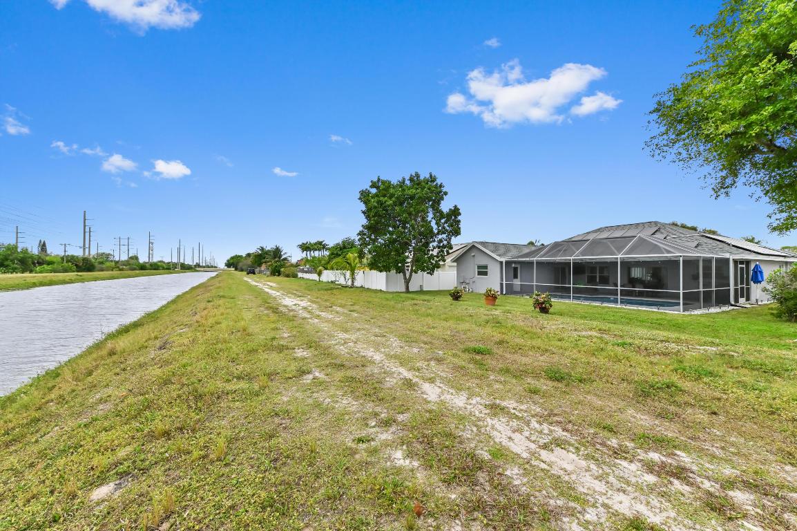 RAINBOW LAKES - Residential