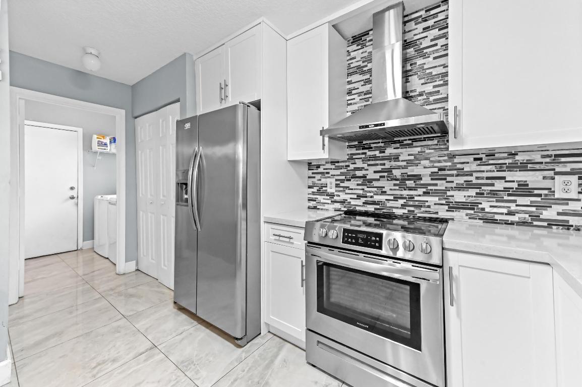 RAINBOW LAKES - Residential