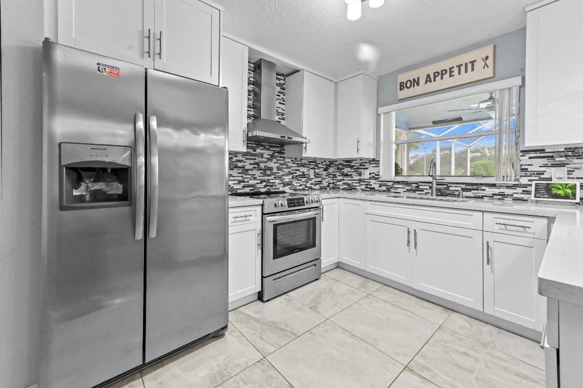 RAINBOW LAKES - Residential