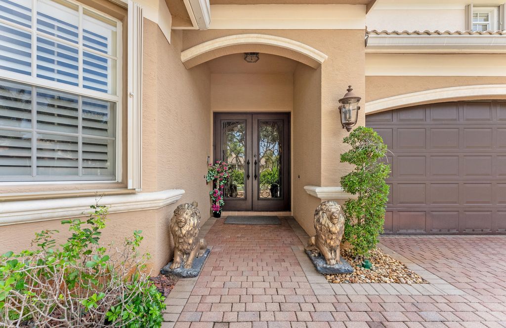 Photo of 11790 Foxbriar Lake Trail, Boynton Beach, FL 33473 (MLS # B26028738)