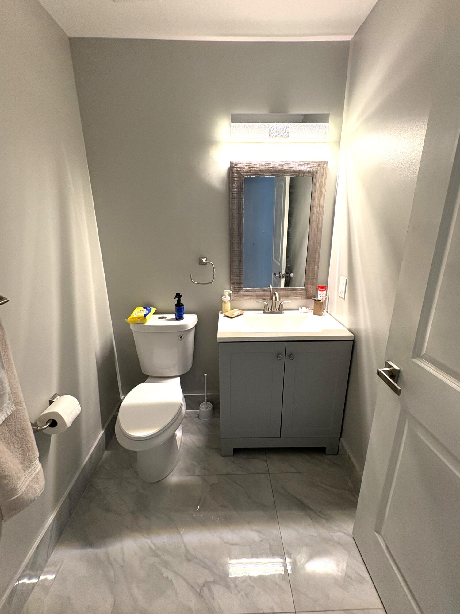 MIRROR LAKE ESTATES SEC 8 - Residential