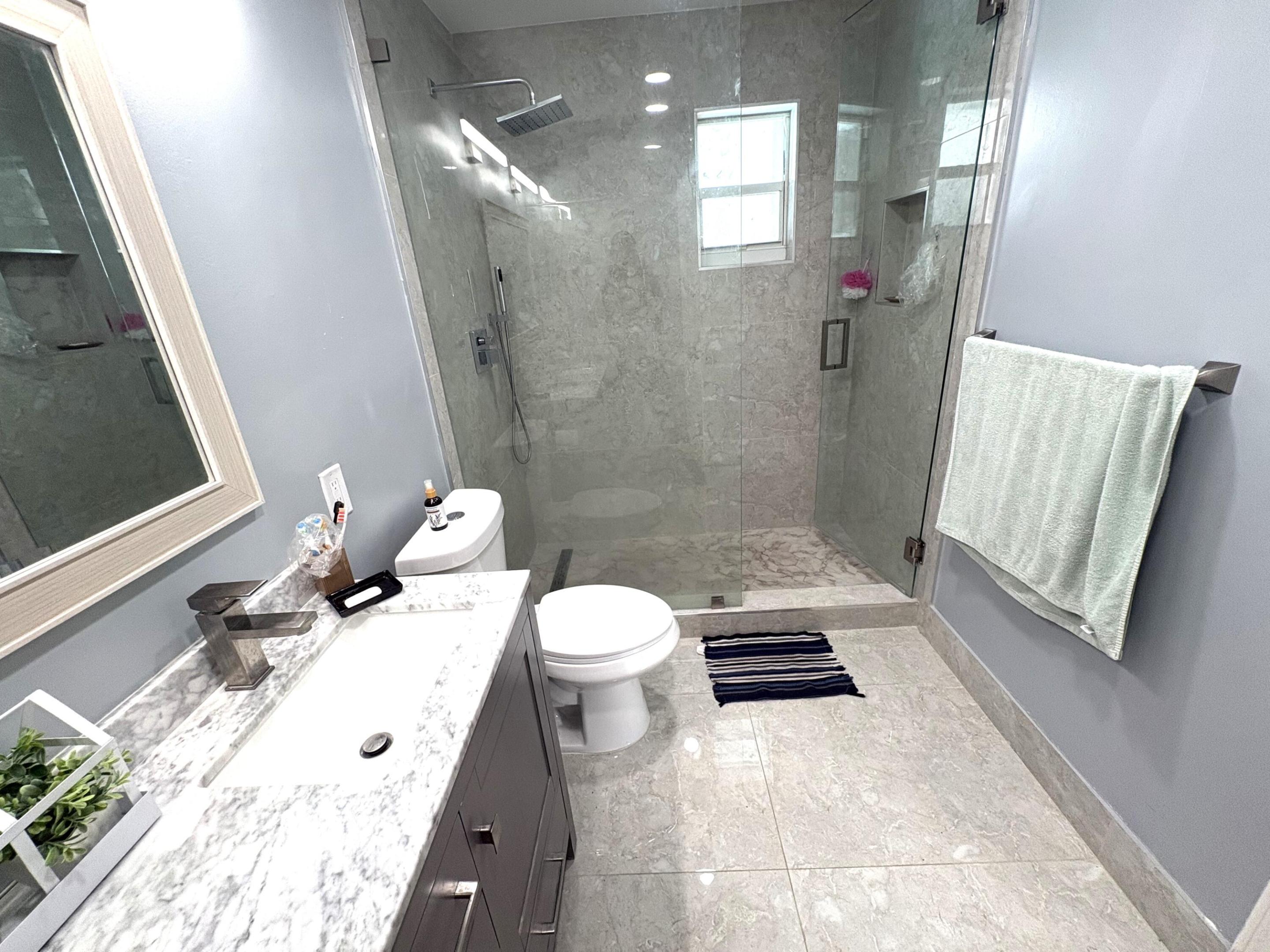 MIRROR LAKE ESTATES SEC 8 - Residential