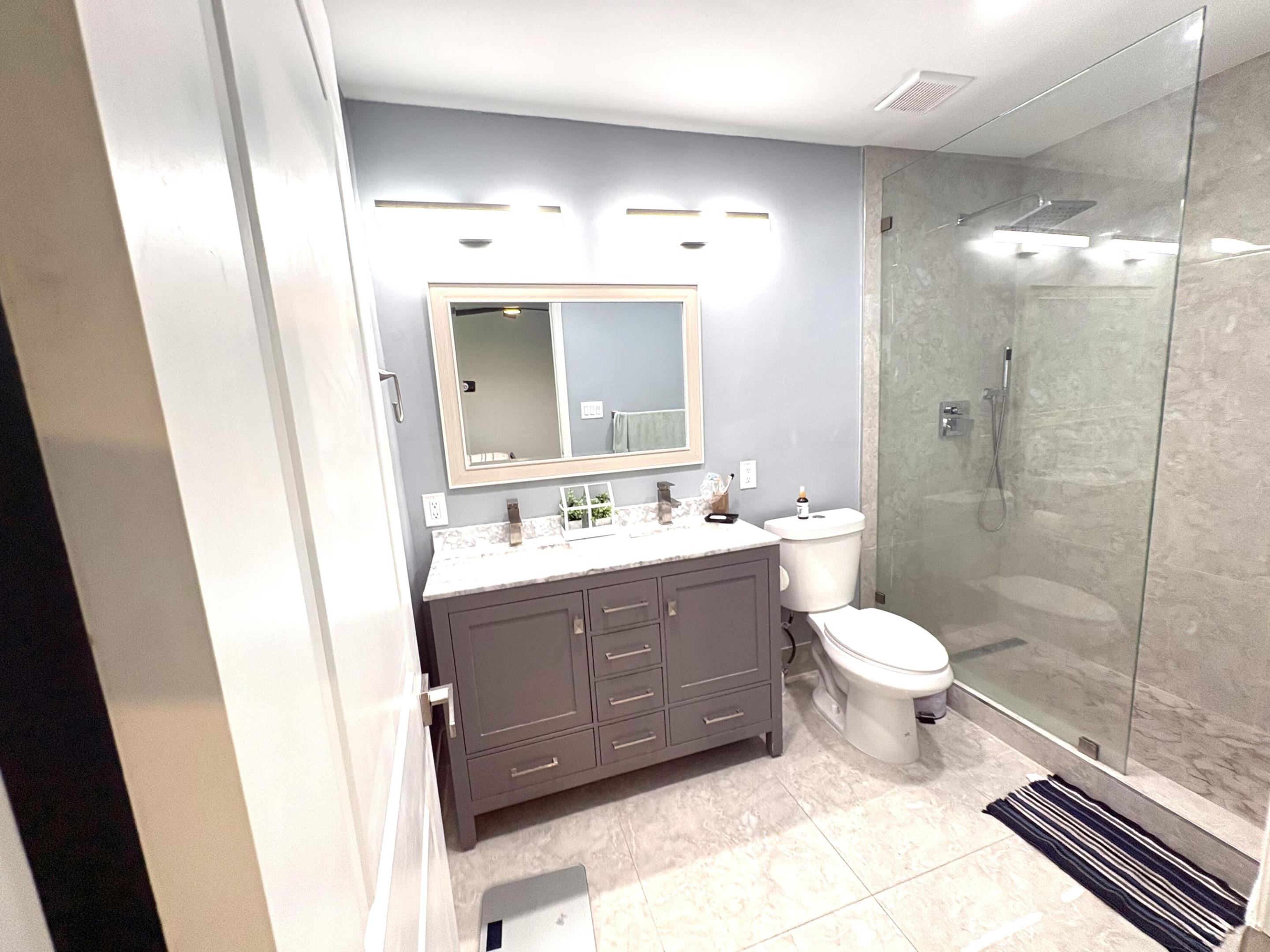 MIRROR LAKE ESTATES SEC 8 - Residential