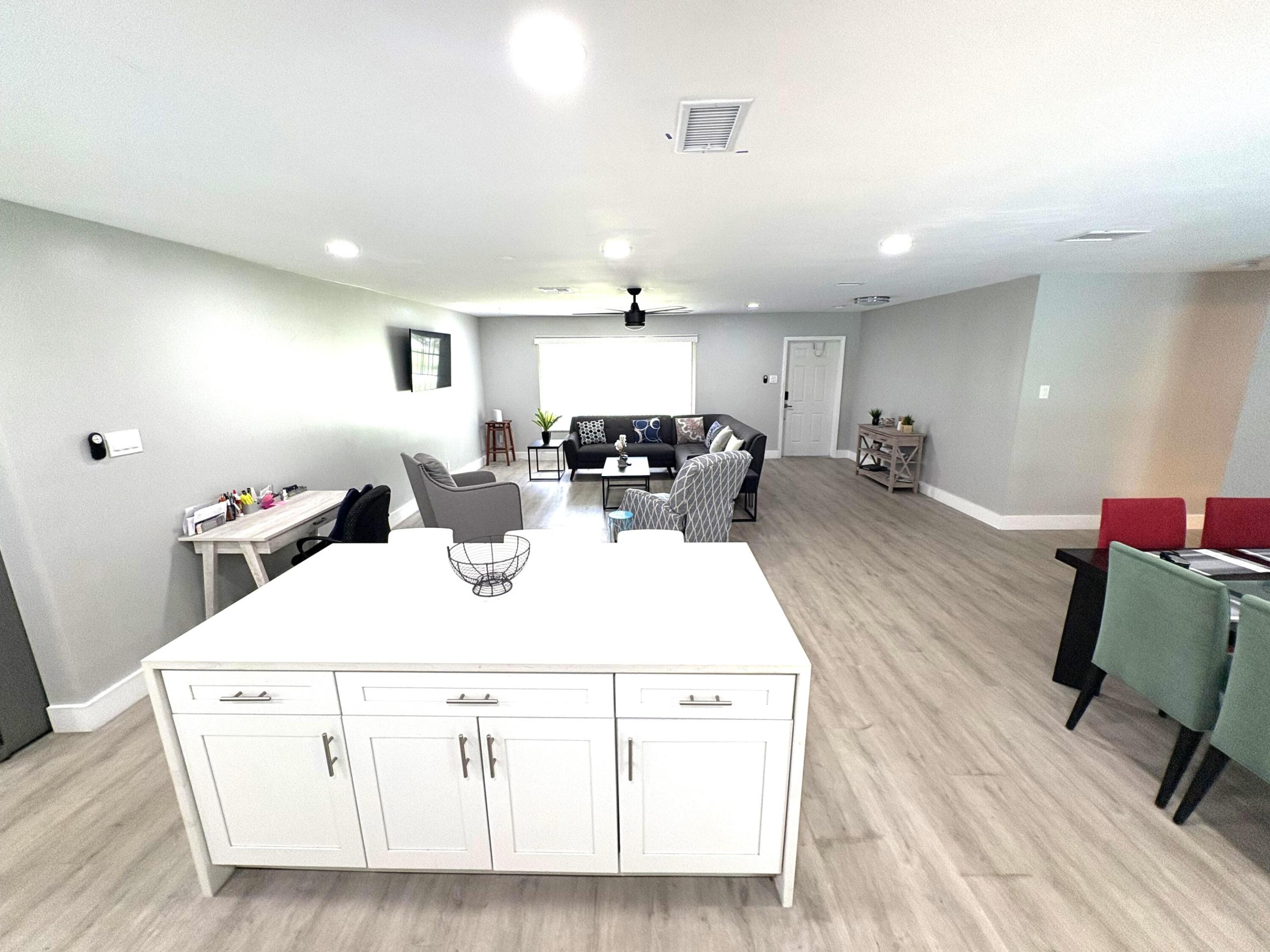 MIRROR LAKE ESTATES SEC 8 - Residential