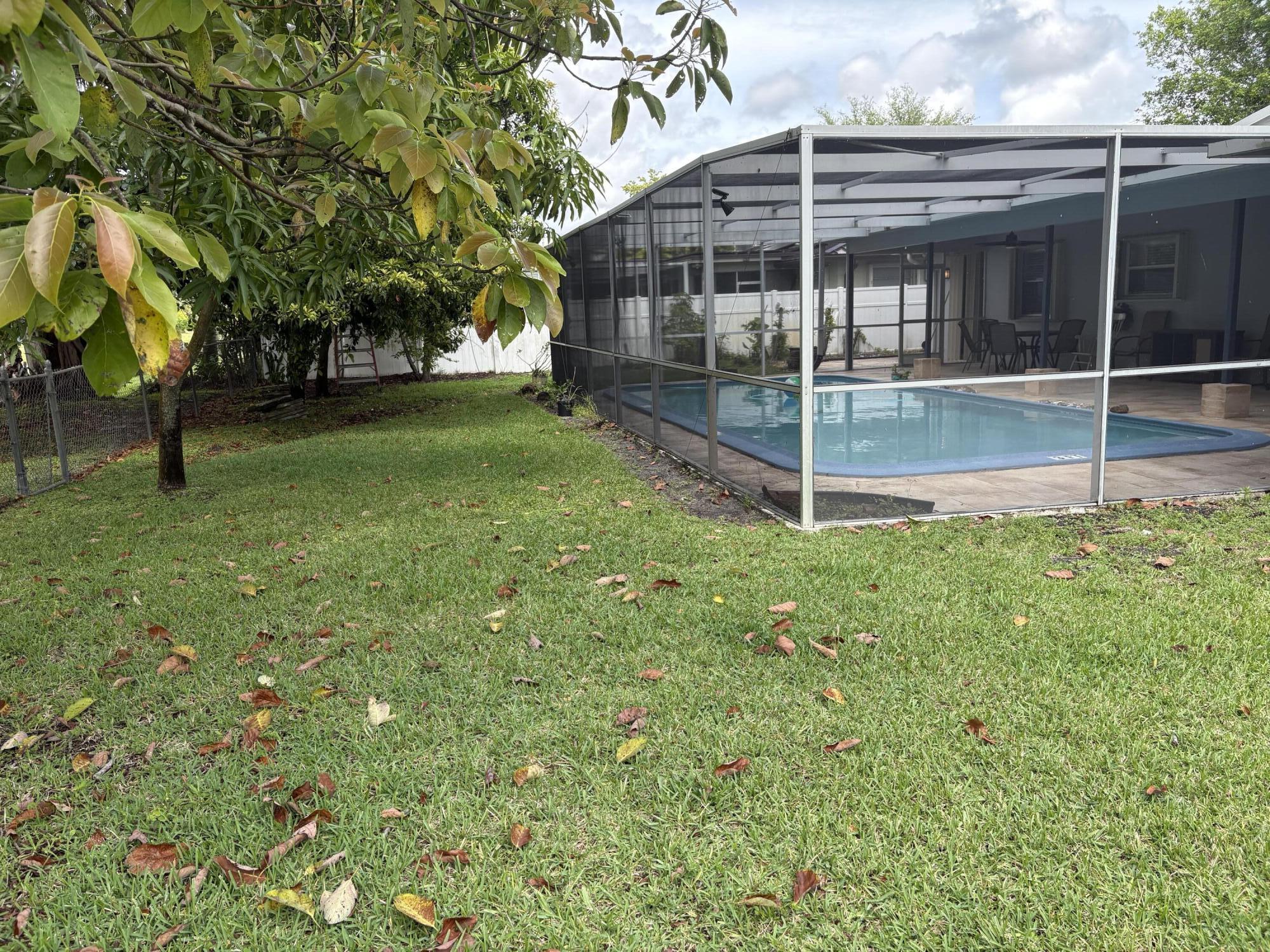 MIRROR LAKE ESTATES SEC 8 - Residential