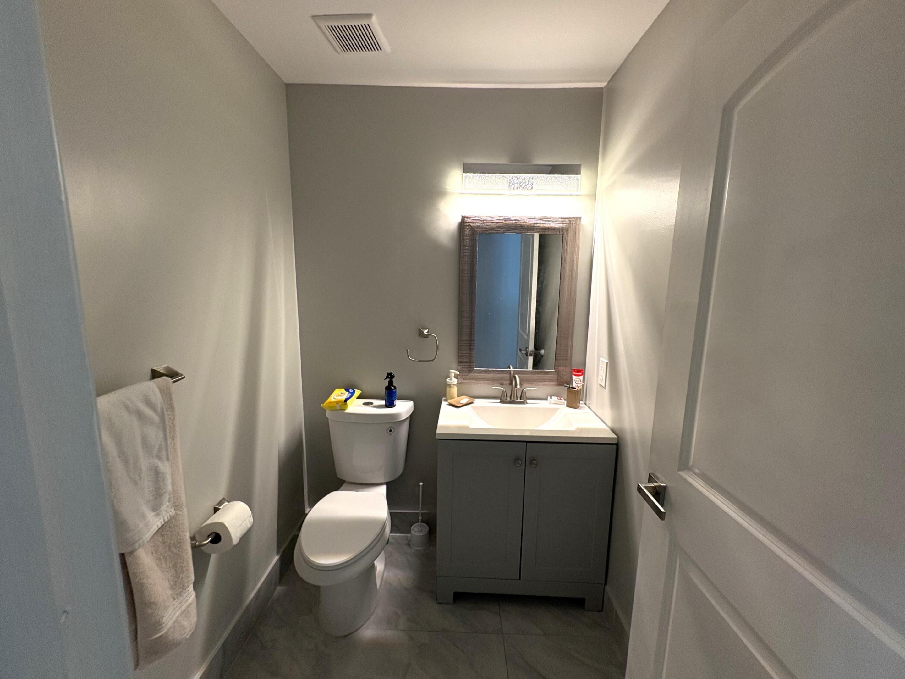 MIRROR LAKE ESTATES SEC 8 - Residential