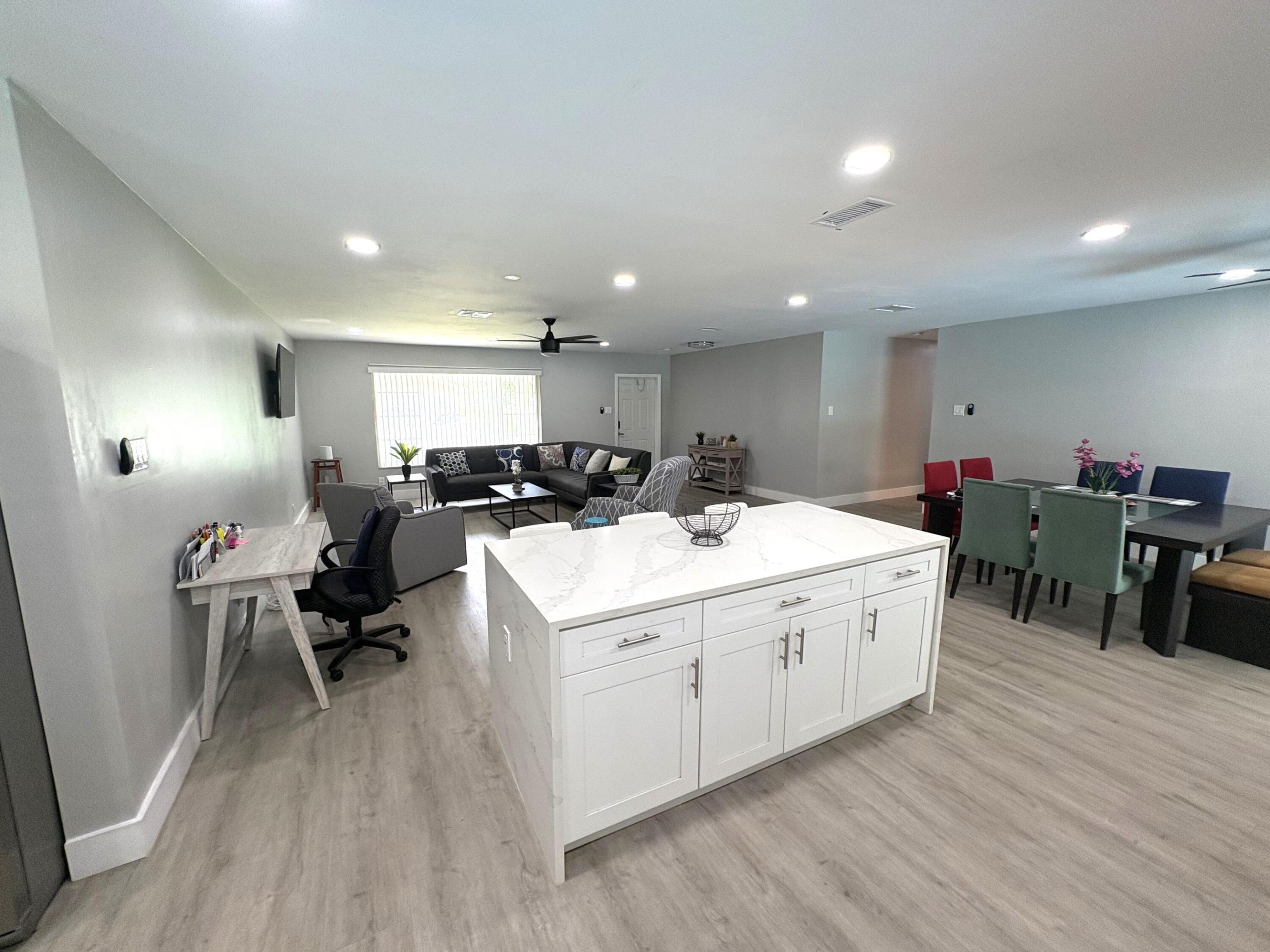 MIRROR LAKE ESTATES SEC 8 - Residential