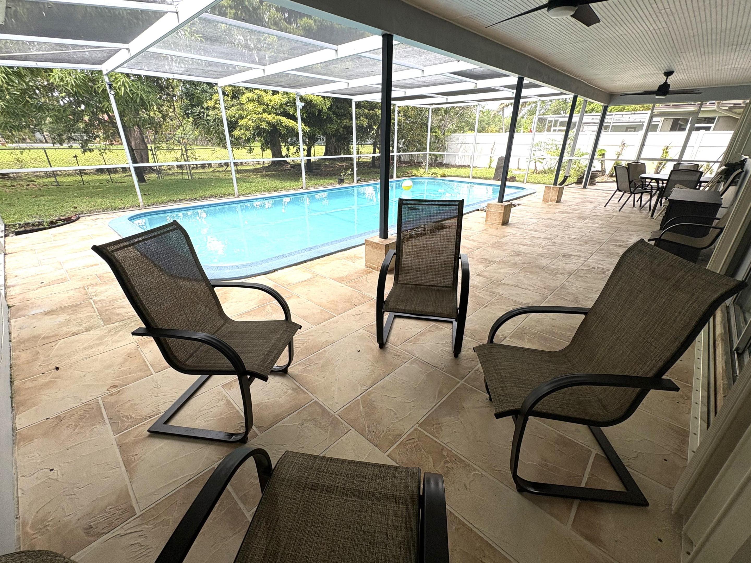 MIRROR LAKE ESTATES SEC 8 - Residential