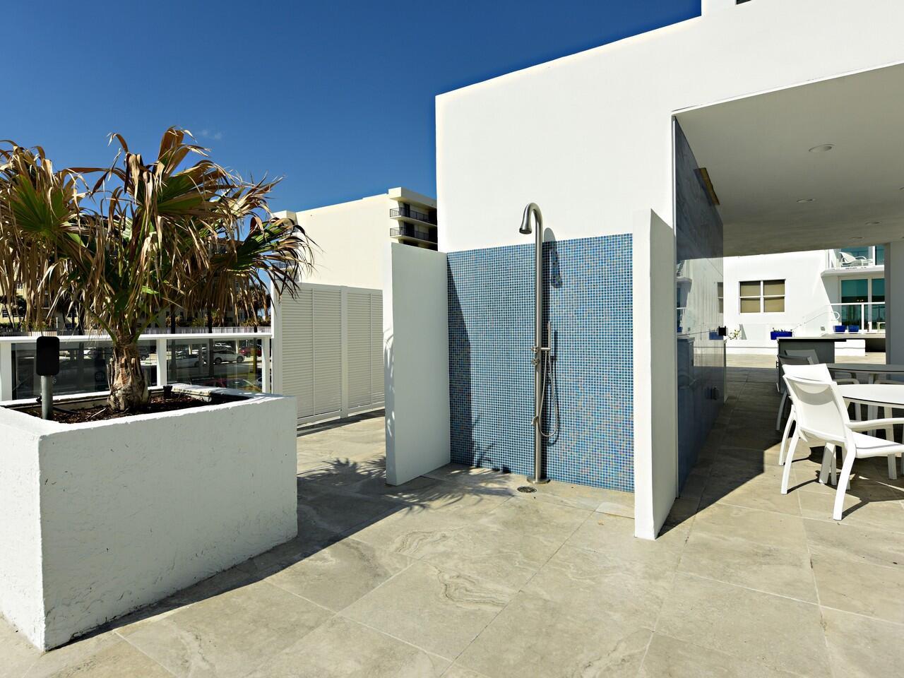 PATRICIAN OF PALM BEACH C - Residential Lease