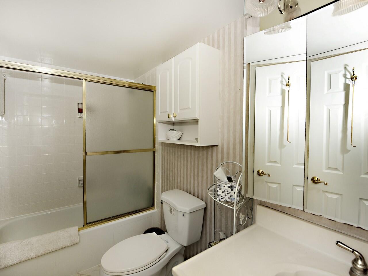 PATRICIAN OF PALM BEACH C - Residential Lease