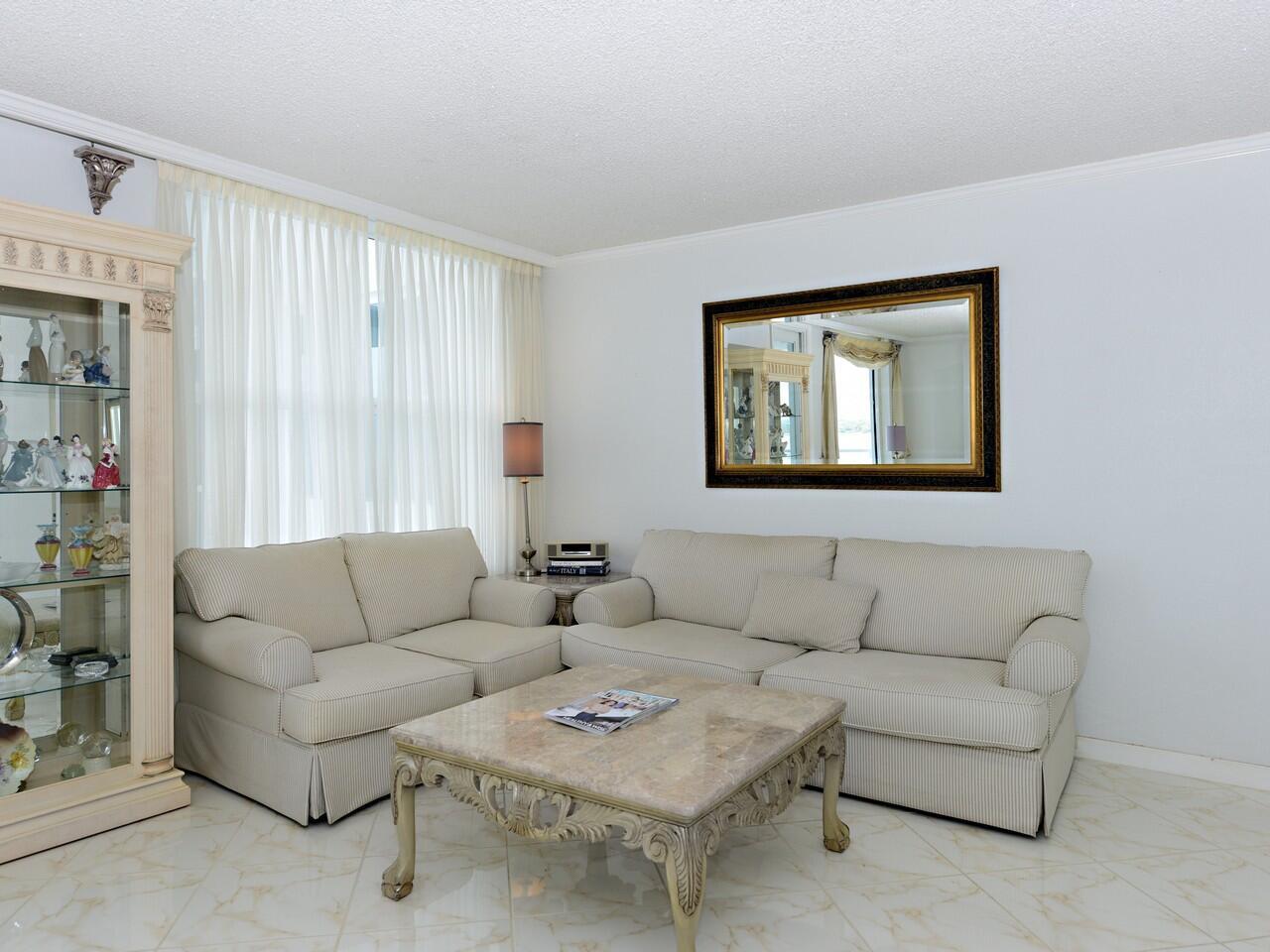 PATRICIAN OF PALM BEACH C - Residential Lease