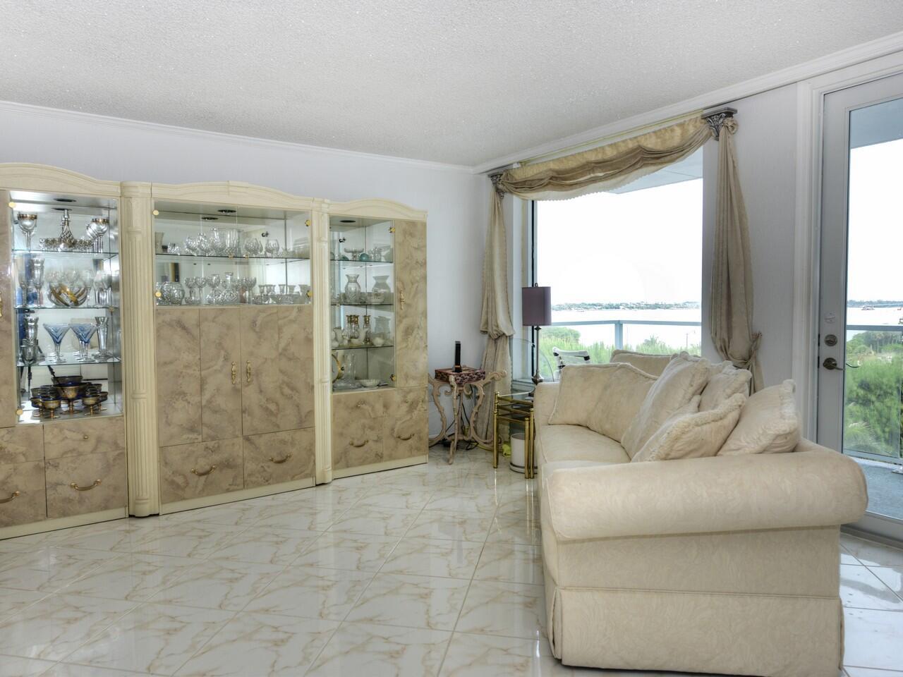 PATRICIAN OF PALM BEACH C - Residential Lease